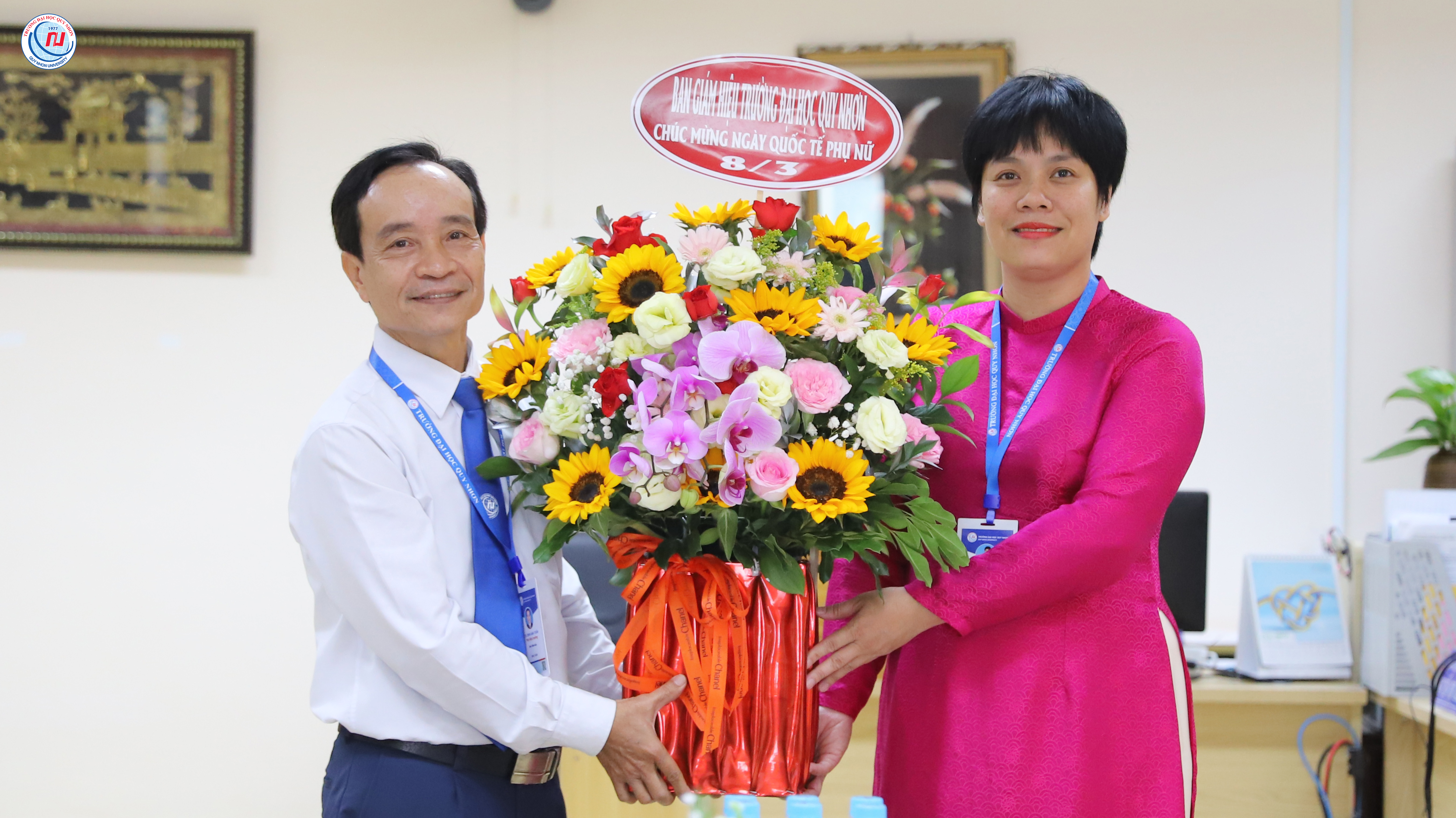 Tôn vinh những “đóa hoa tháng Ba” tại QNU